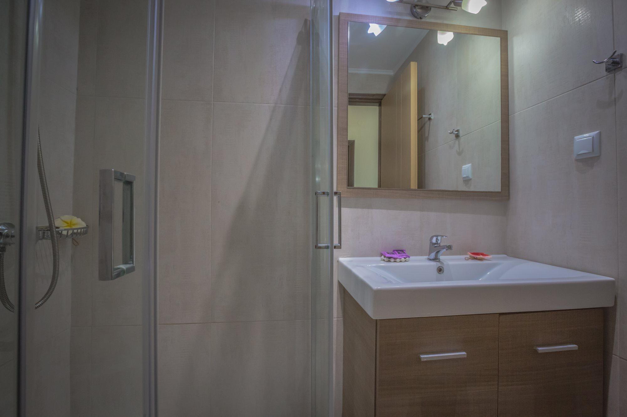 Aparthotel Theo 3*