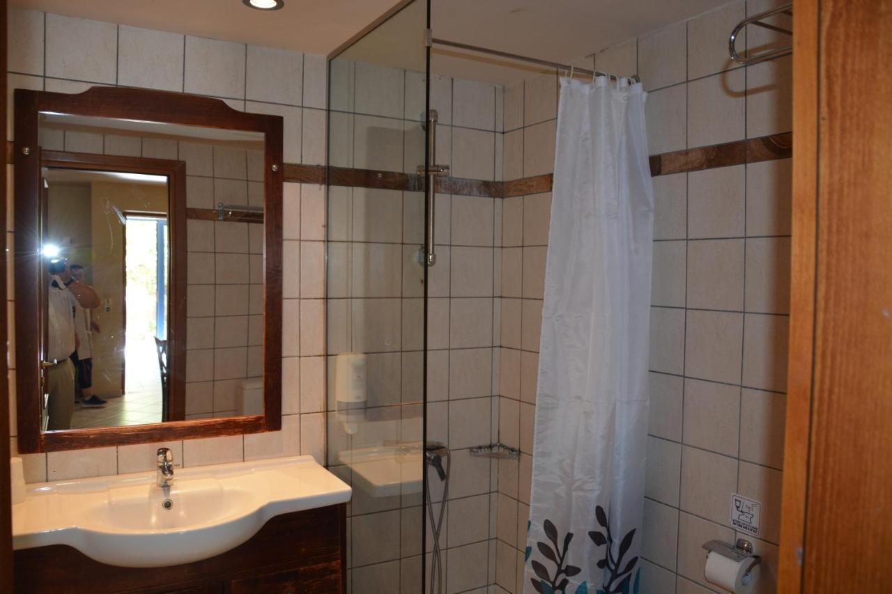 Aparthotel Eleni Beach 3*