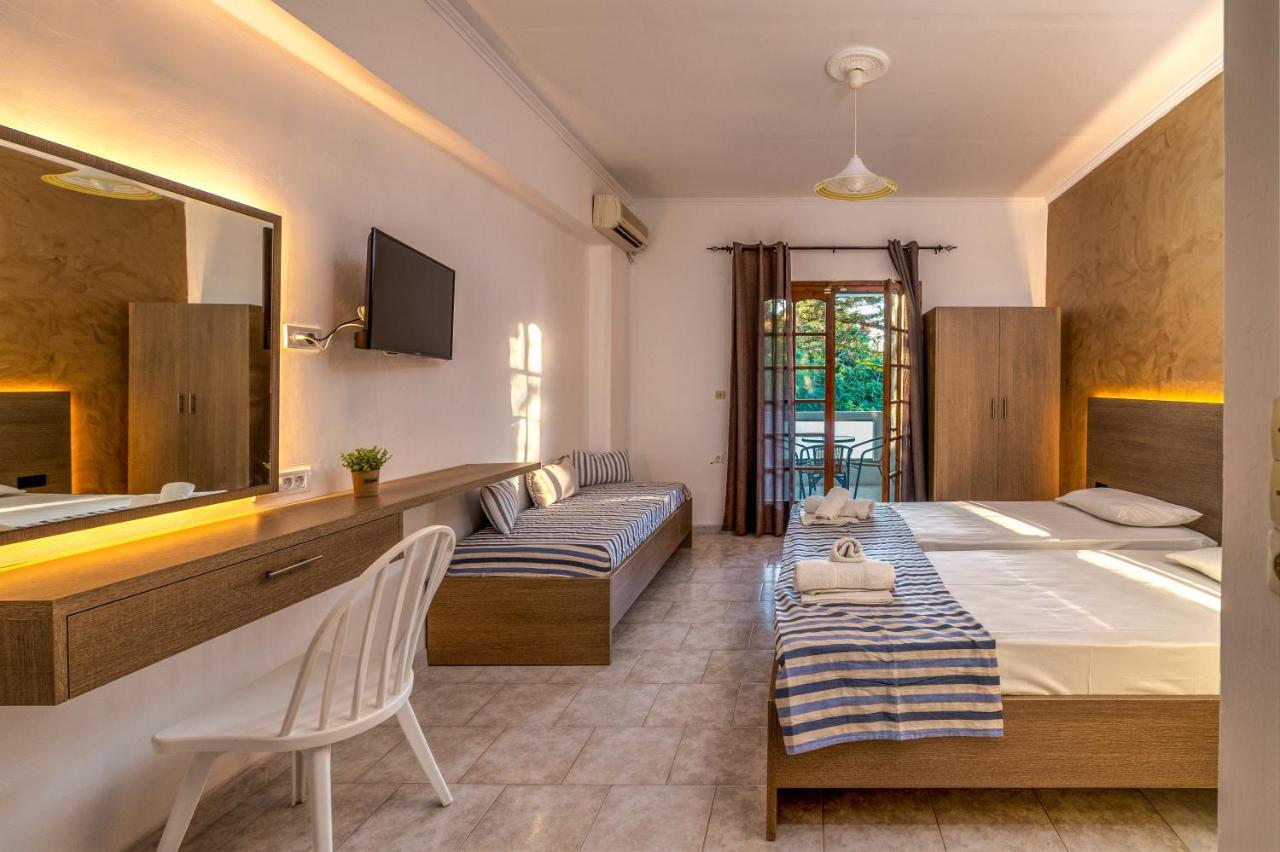 Amarylis Beachfront Studios Amoudi