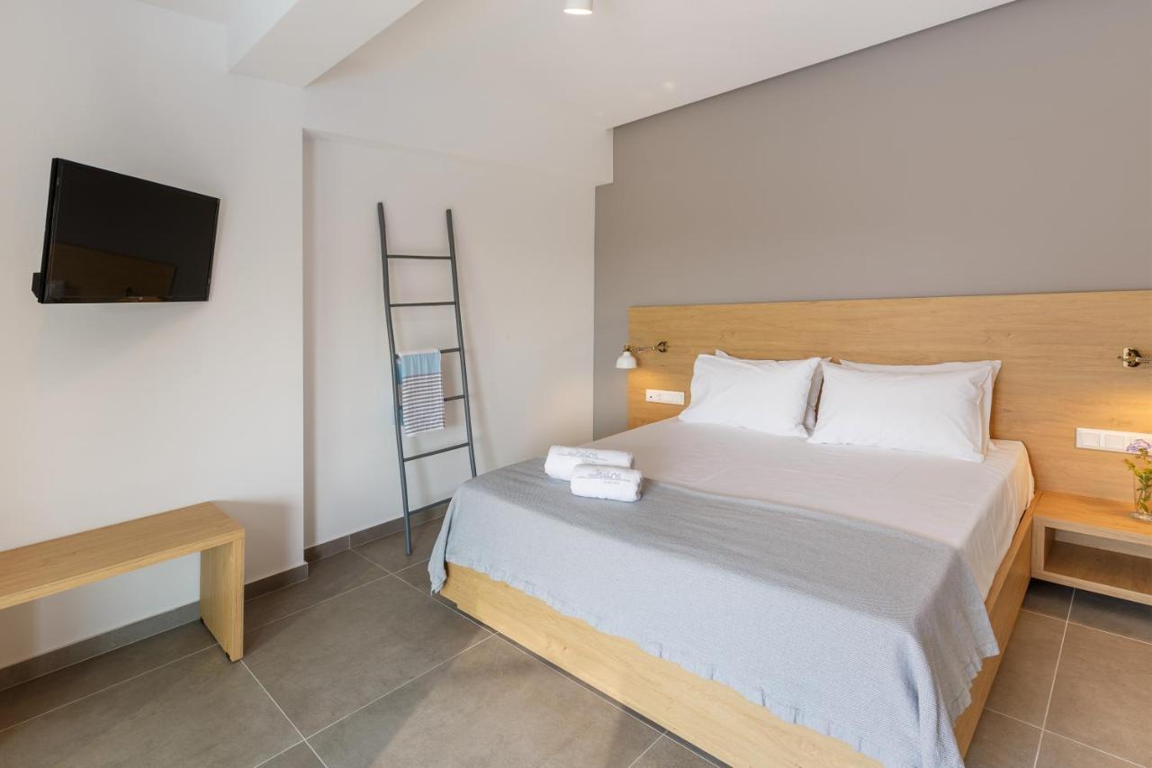 Hotel Isalos