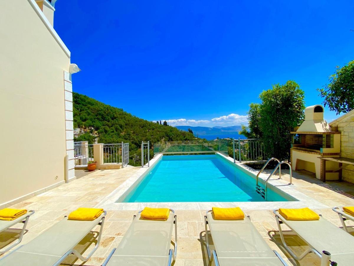 Luxury With Heatable Private Pool By Dadovillas *