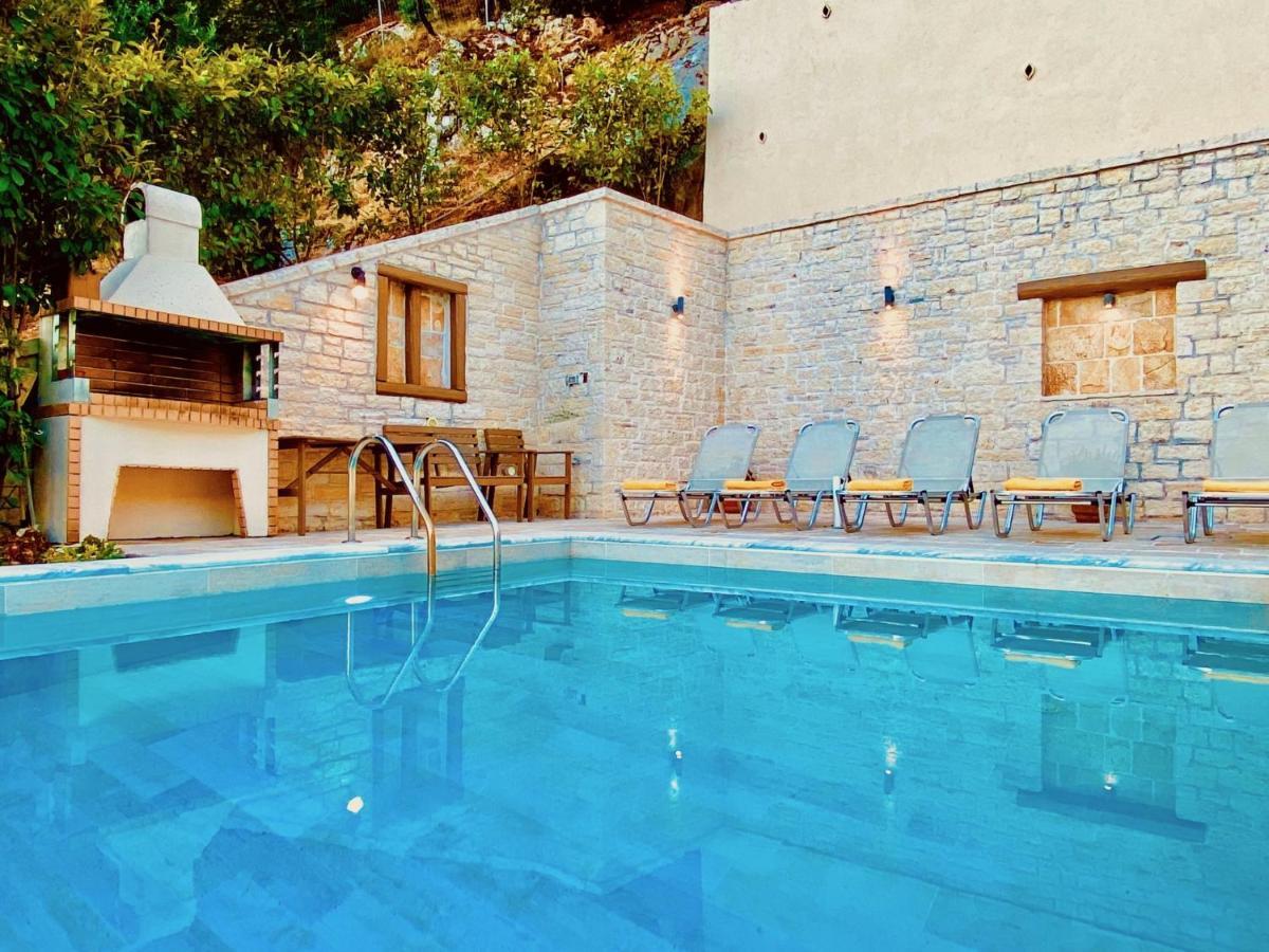 Luxury With Heatable Private Pool By Dadovillas *
