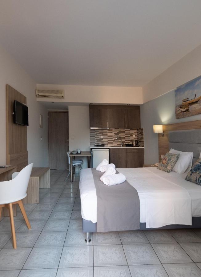 Aristo Apts 3*