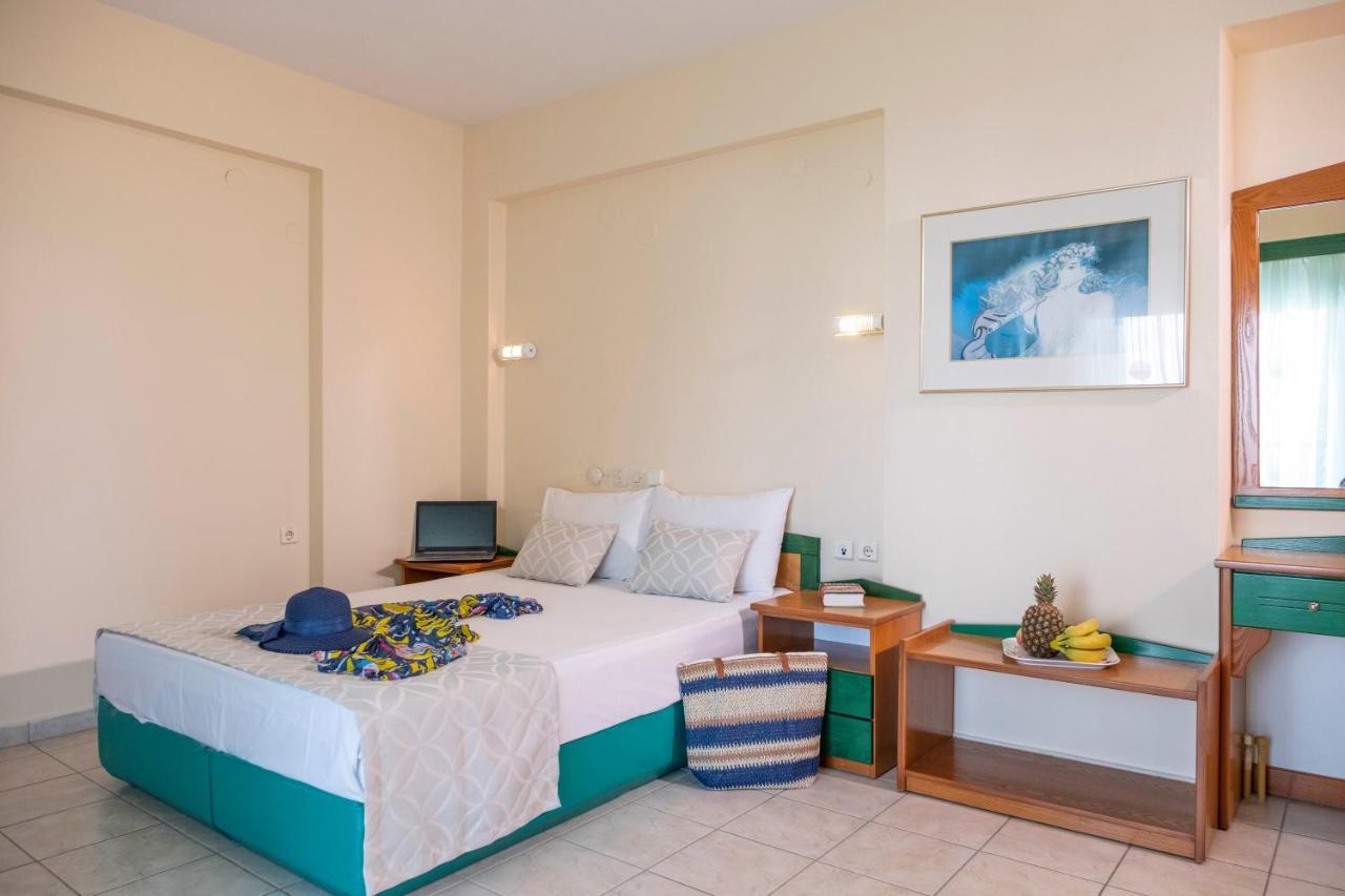 Aparthotel Aristides Fourka