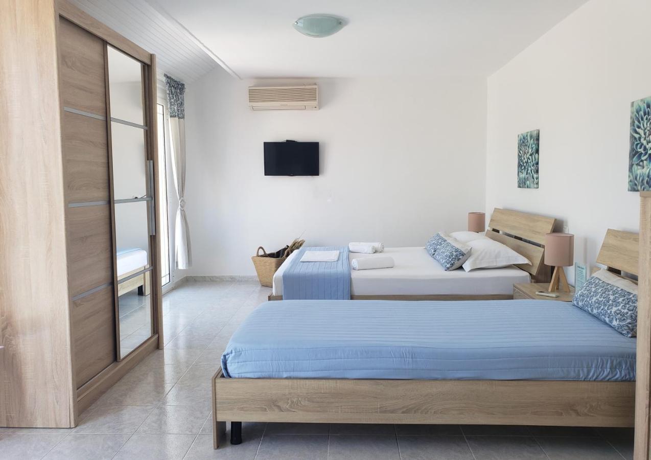 Malibu & Apartment