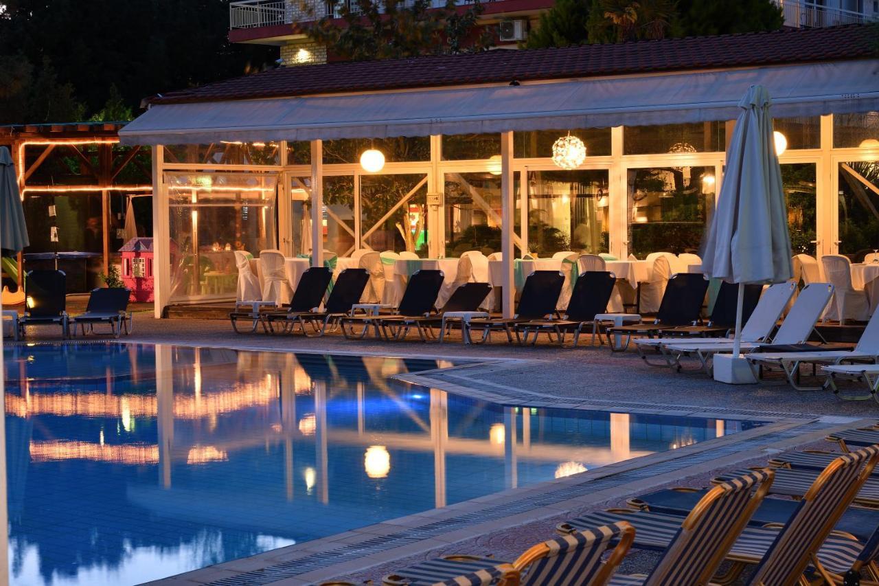 Four Seasons 3*