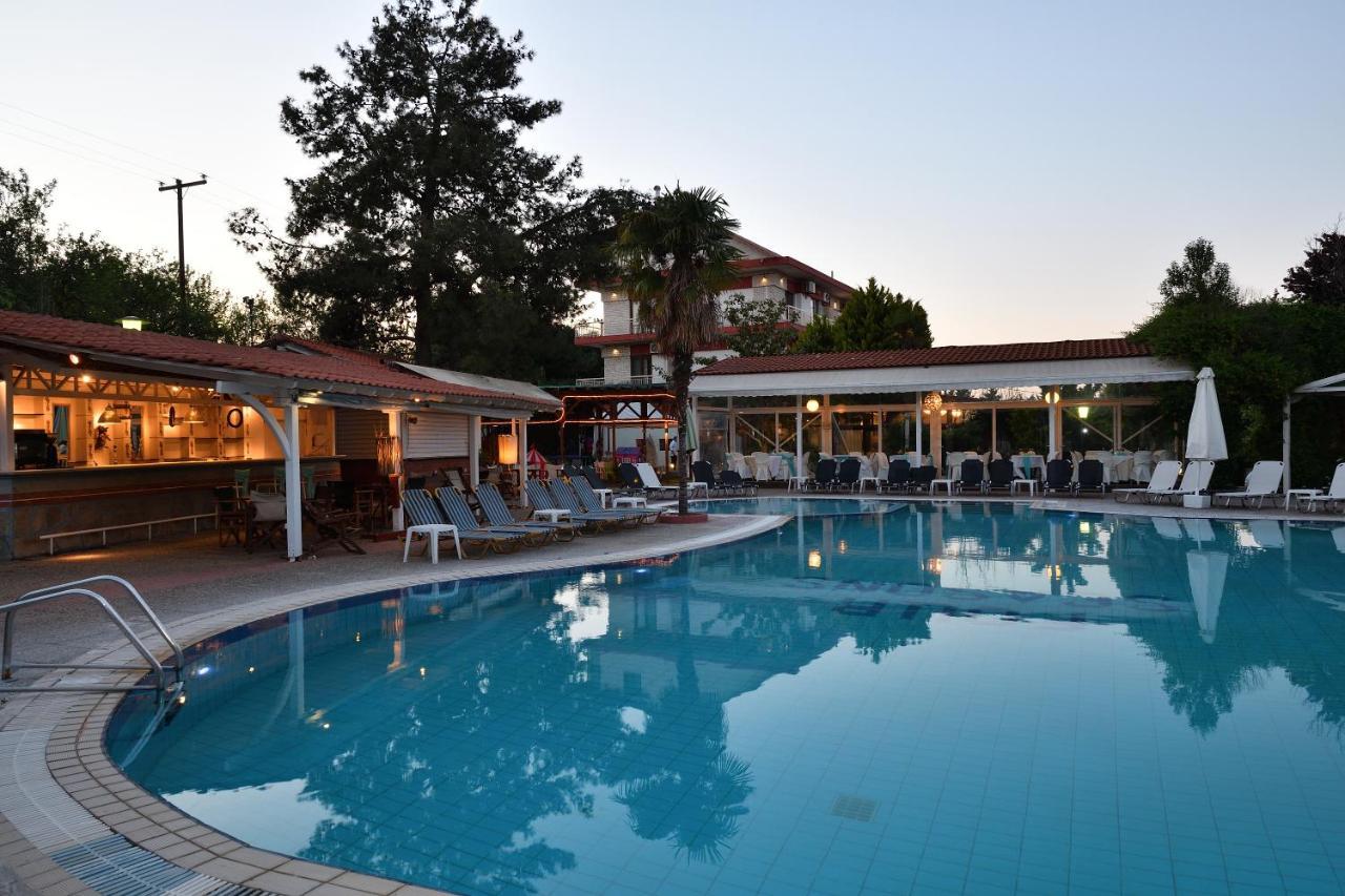 Hotel Four Seasons 3*