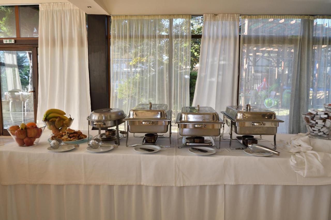 Hotel Four Seasons 3*