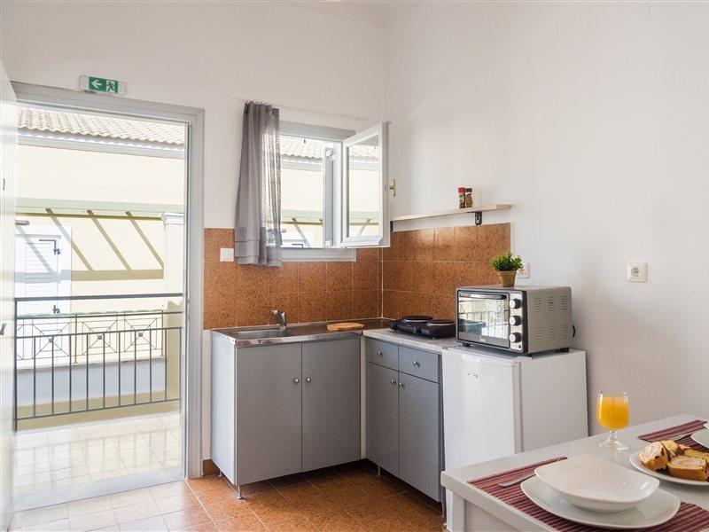 Apartment Three Seasons *