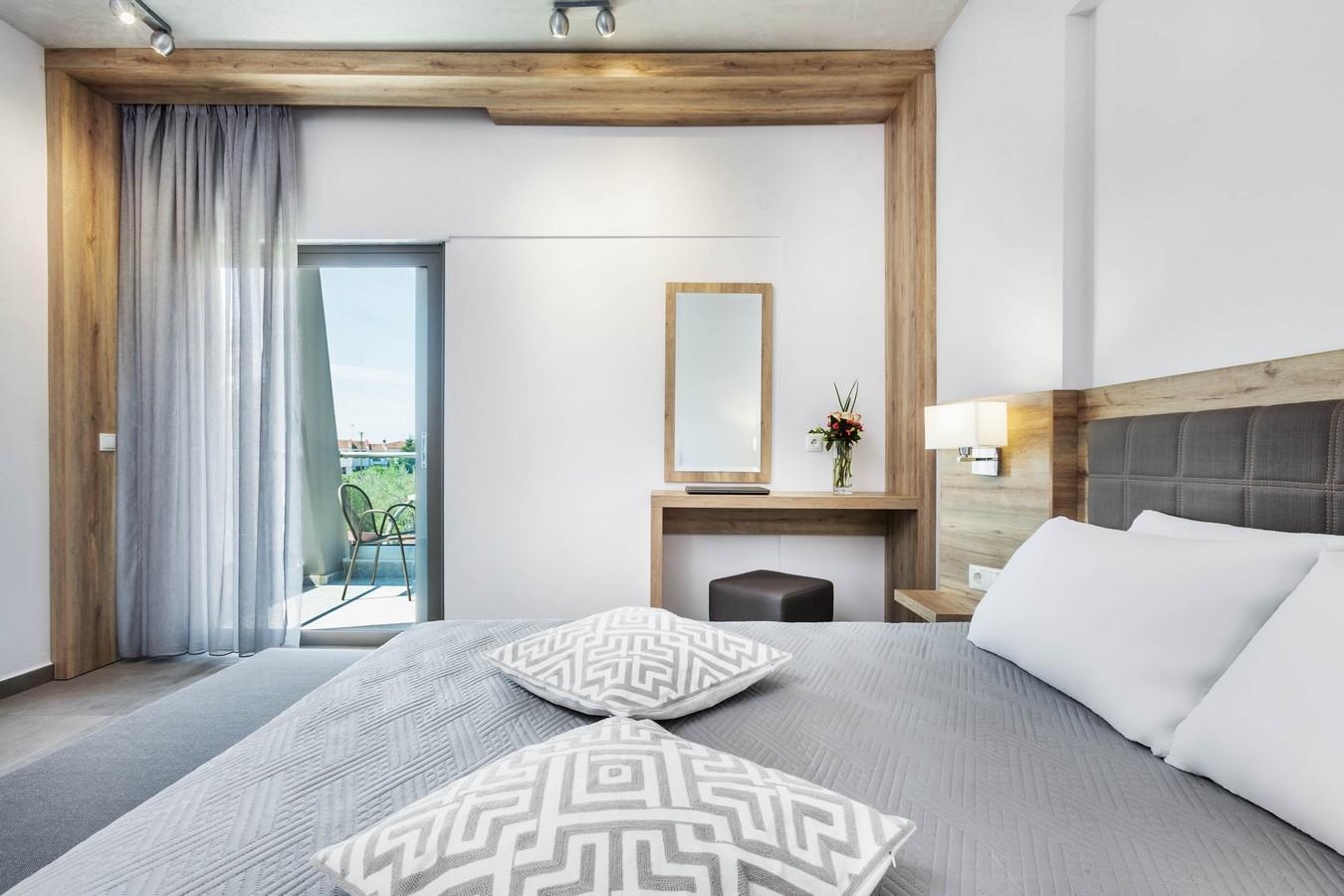 Iris Hotel Siviri