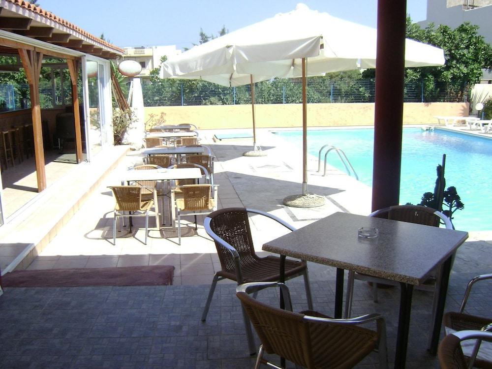 Australia Hotel