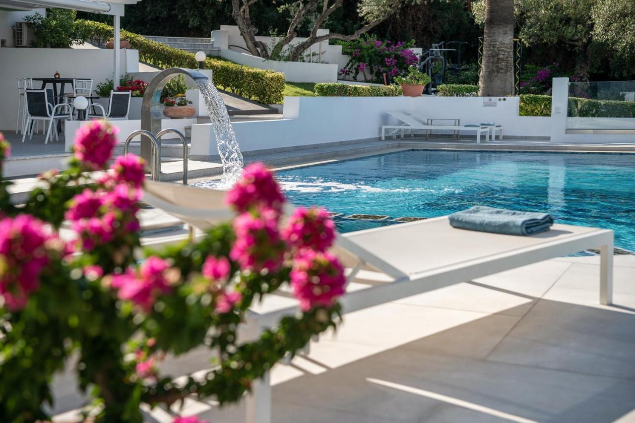 Life * Agia Marina (Crete)