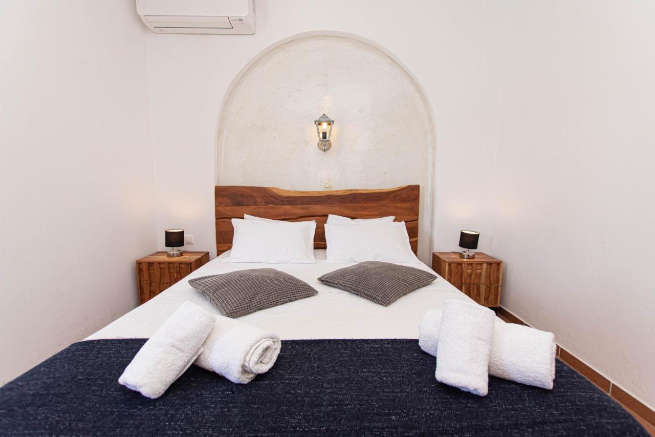 Peristeronas Village Hotel