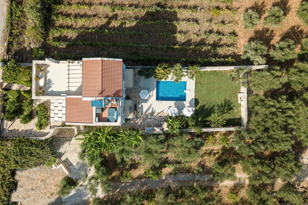 Ahlades Villa