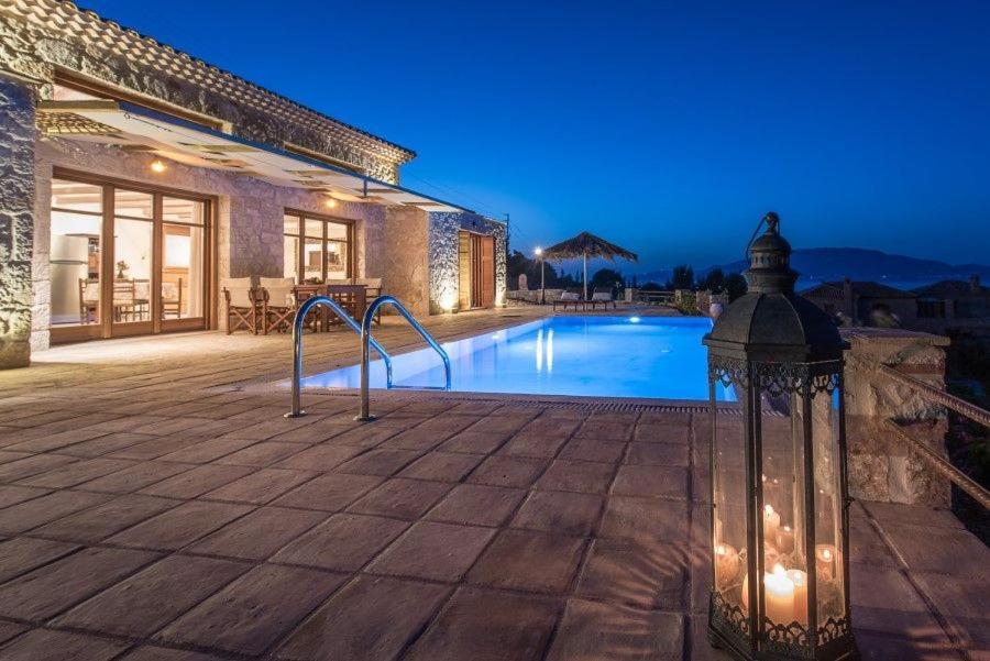 Luxury Leona 2 Bedrooms Agios Nikolaos Villa