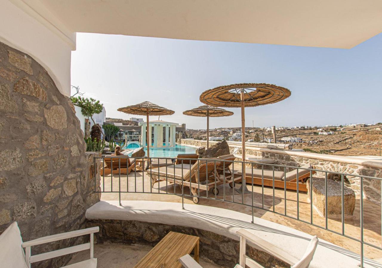 Peristeronas Village Hotel 3*