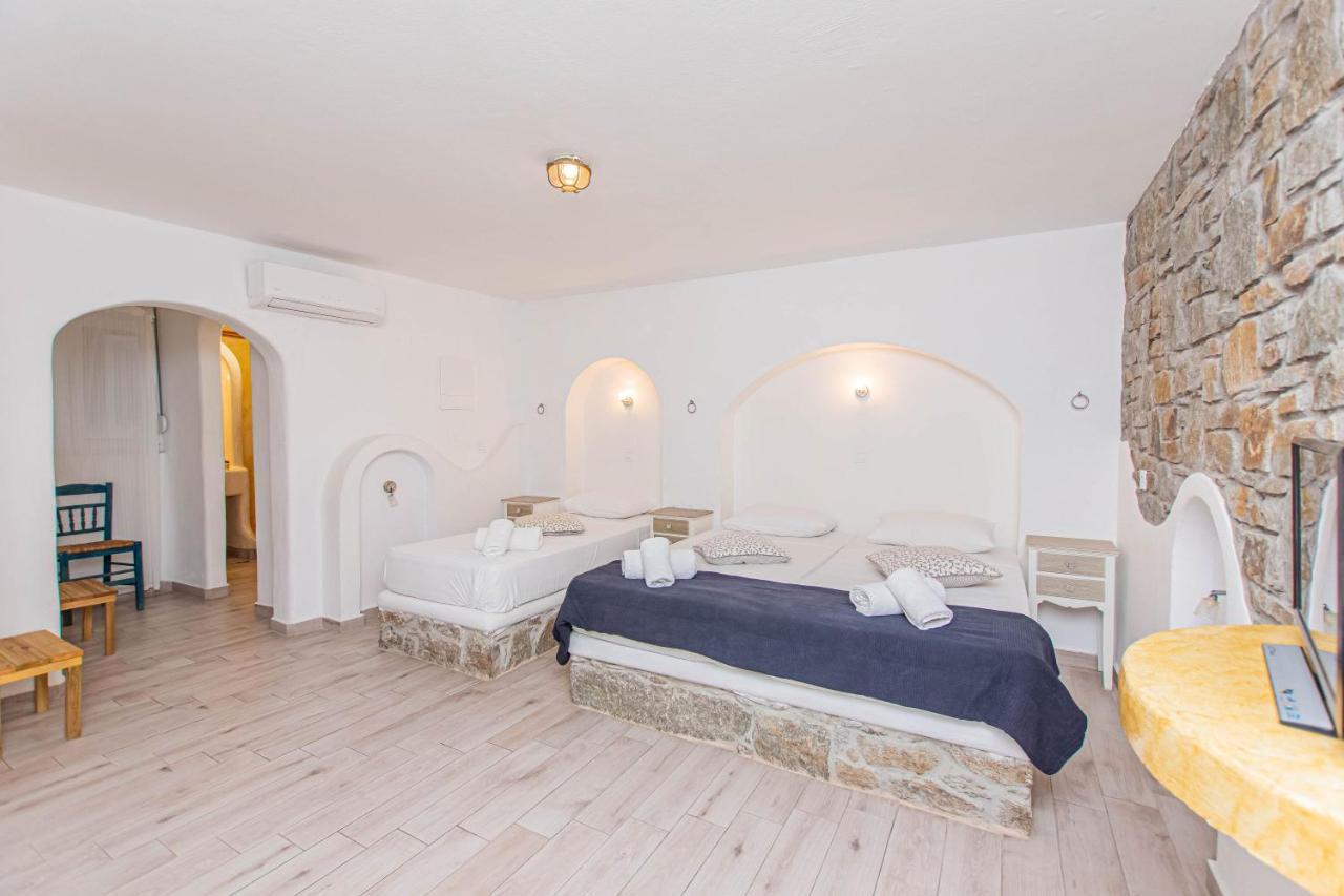 Peristeronas Village Hotel 3*