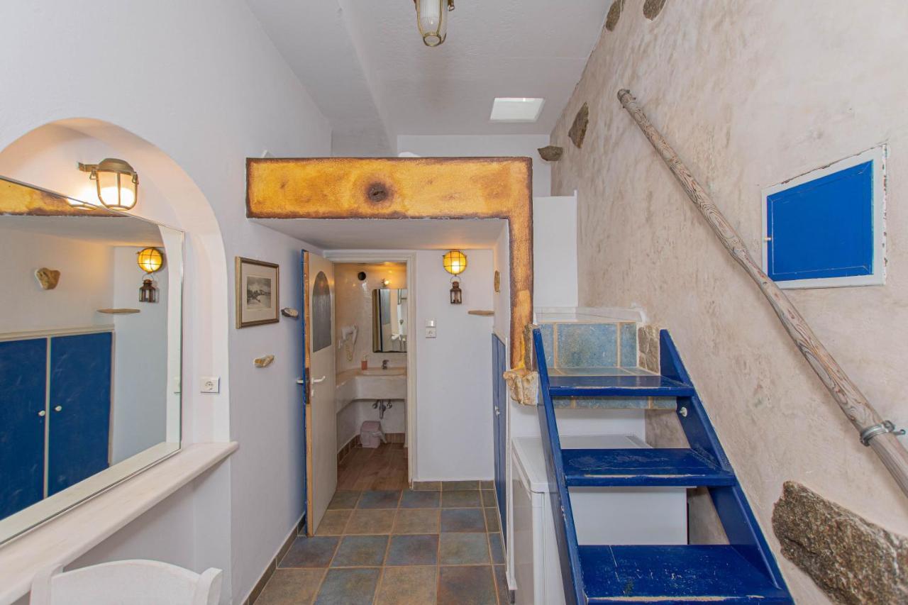Peristeronas Village 3*