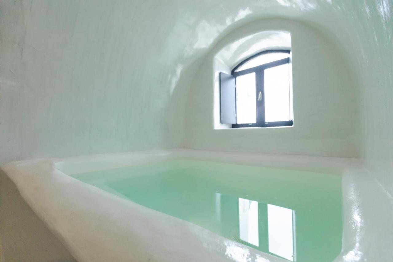 Villa Doukas Caldera Fira (Santorini)