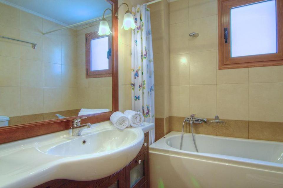 Triopetra Luxury Villas Fournou Lago Superior Villa With Private Pool Stefania