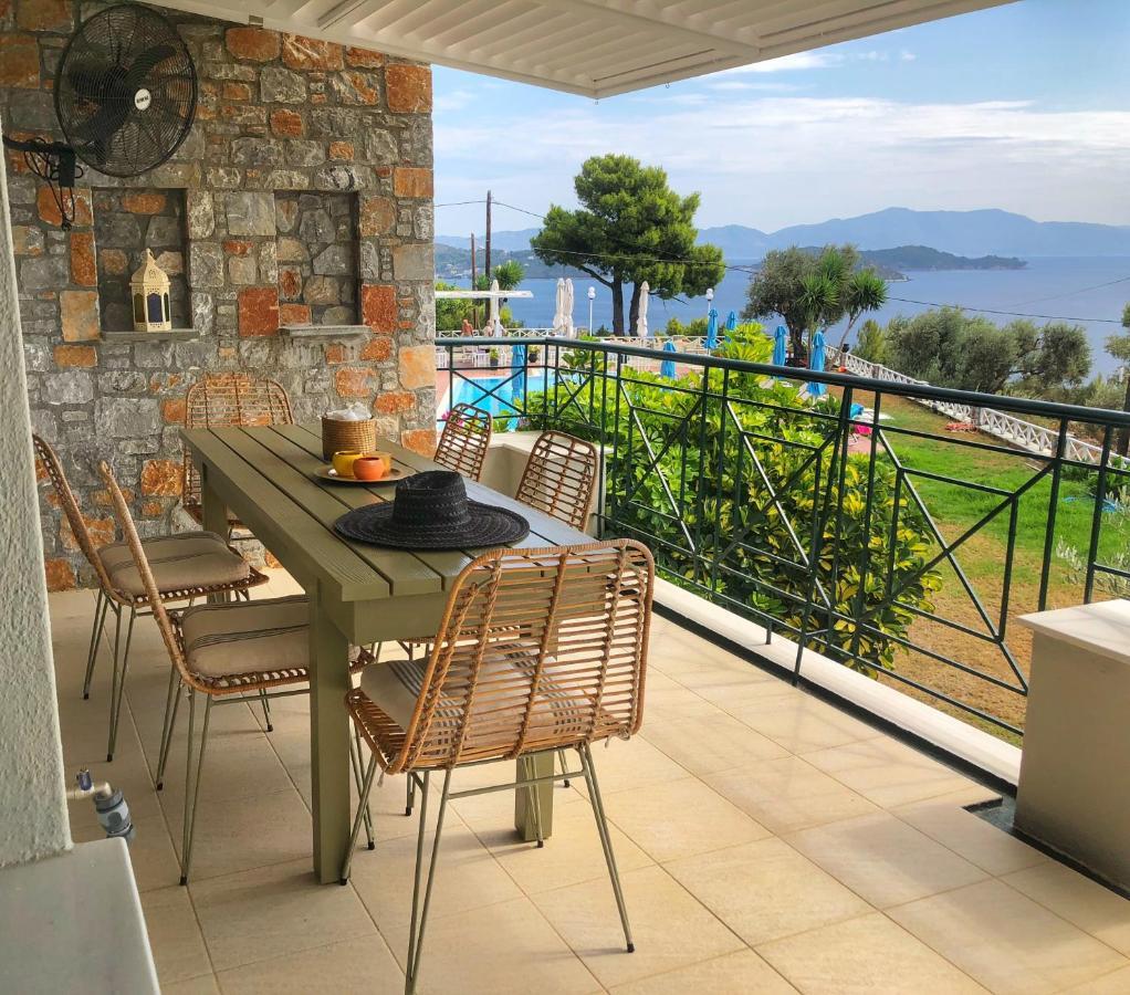 Azzurro Hotel *