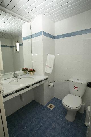 Ekavi 3* Sfakaki