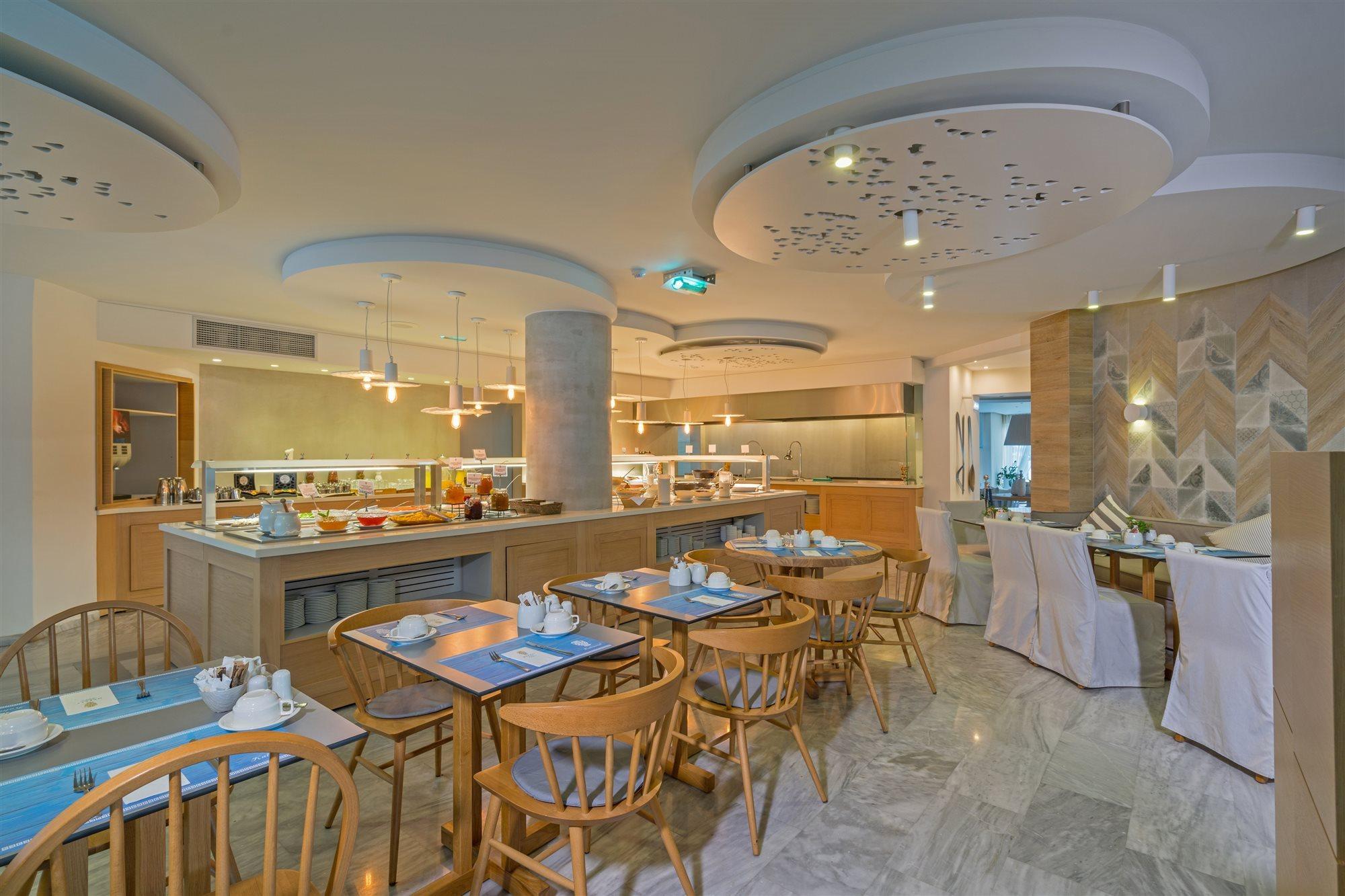 Nefeli Hotel 4*