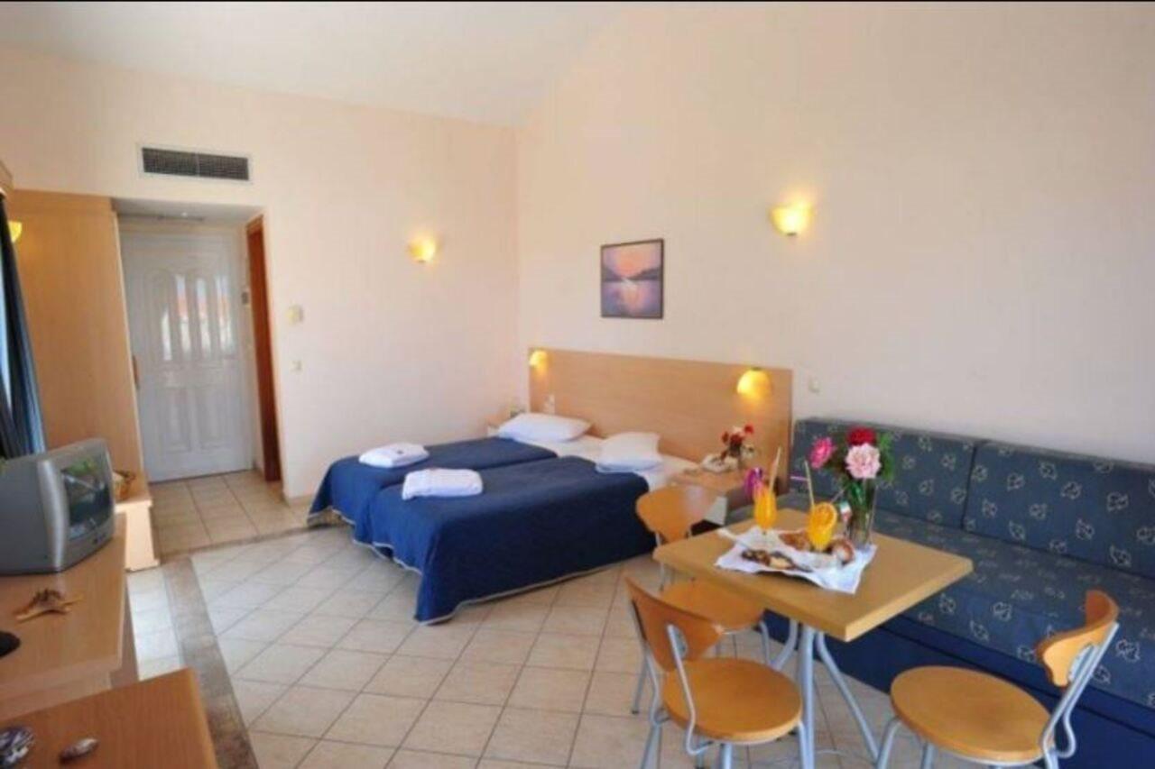 Thinalos Aparthotel 3*