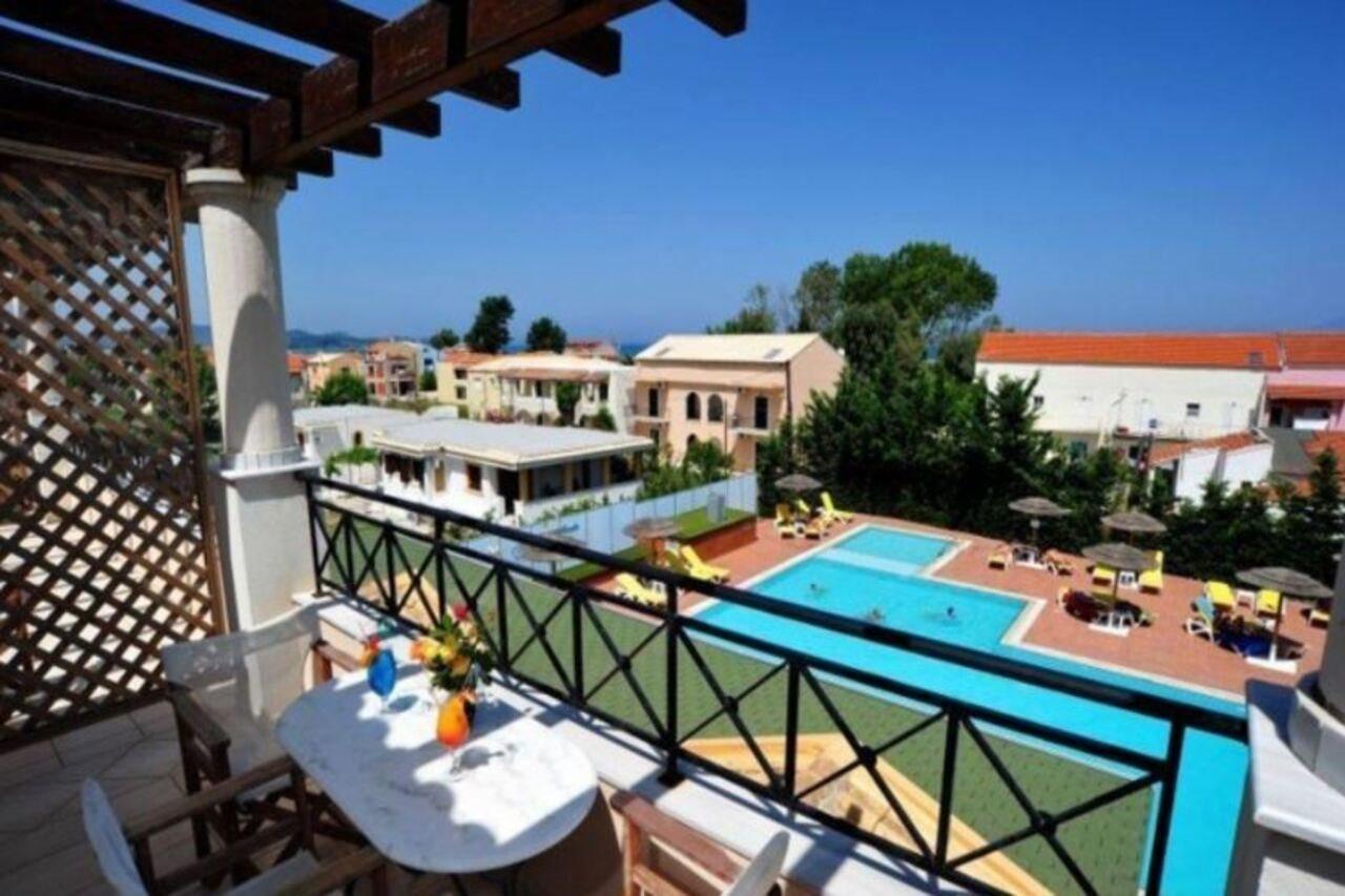 Aparthotel Thinalos