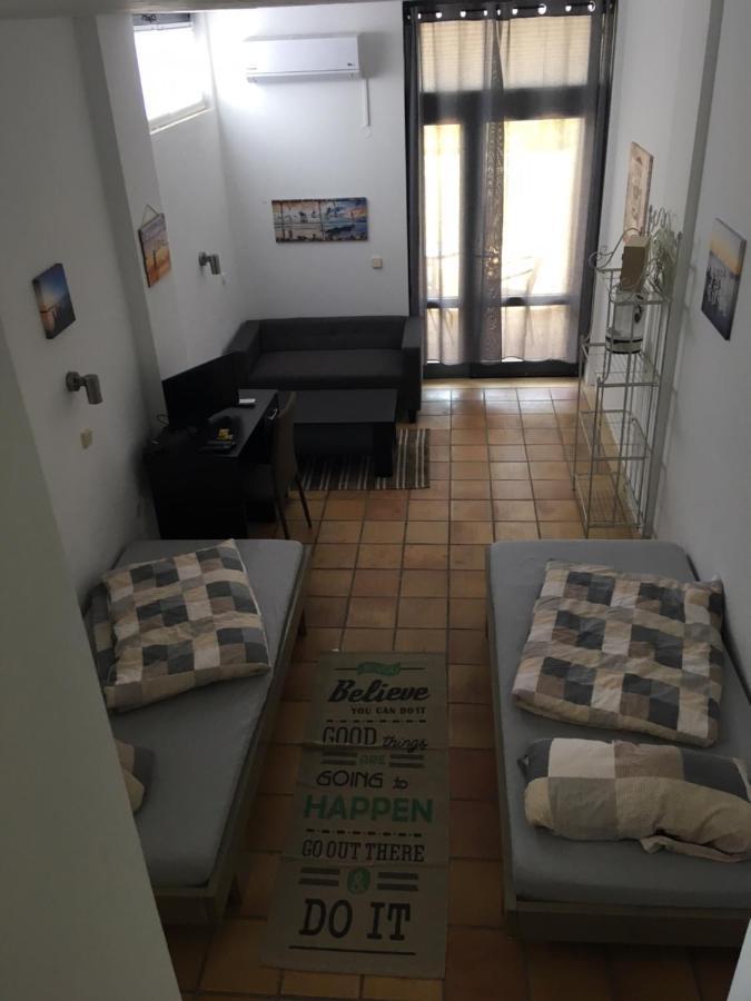 Anissaras Aparthotel