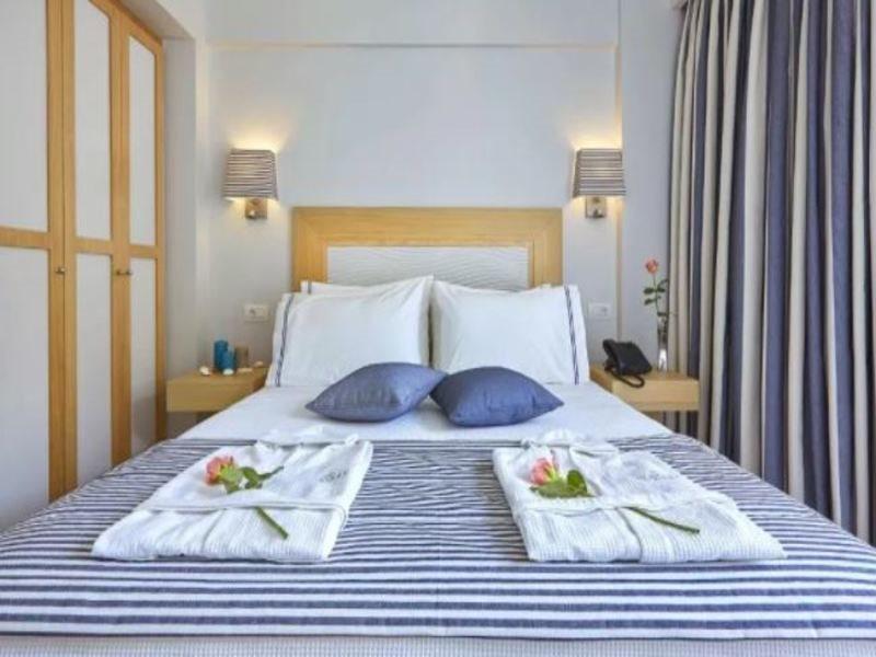 Mystery Luxury 4* Skiathos Town