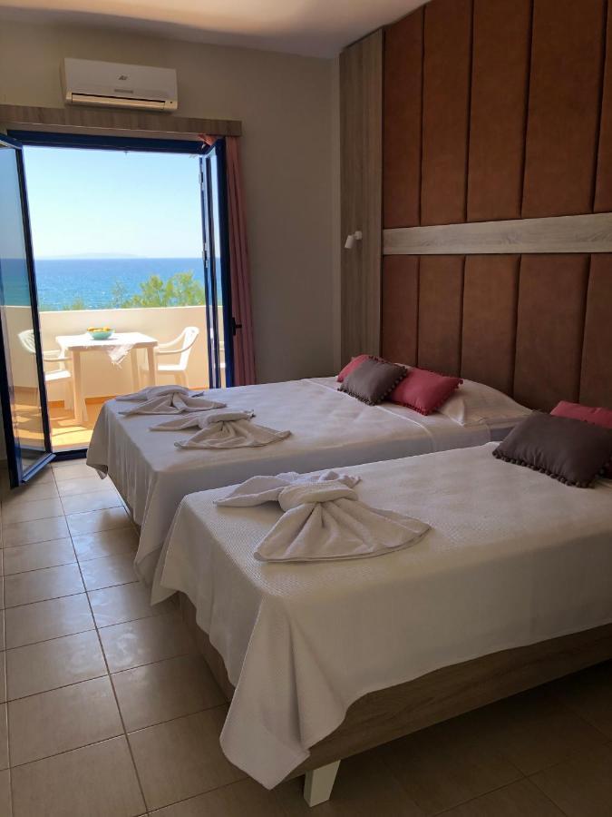 Taverna Akrogiali