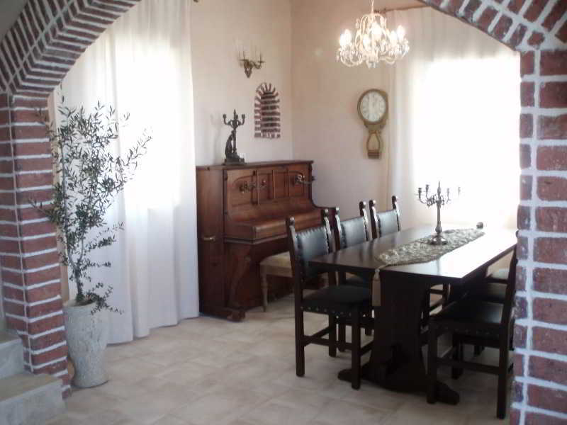 Myrsini Hotel 3*