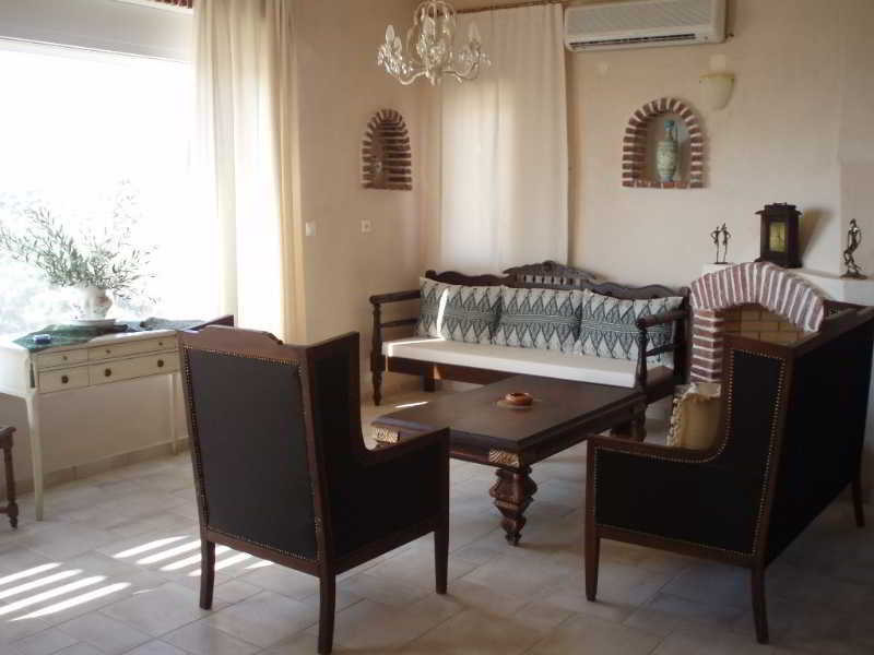Hotel Myrsini Listaros