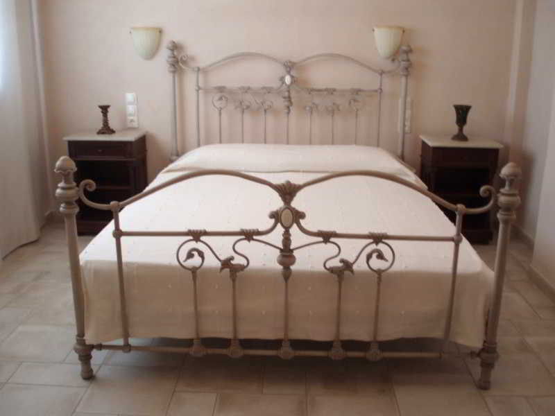 Myrsini Hotel Listaros