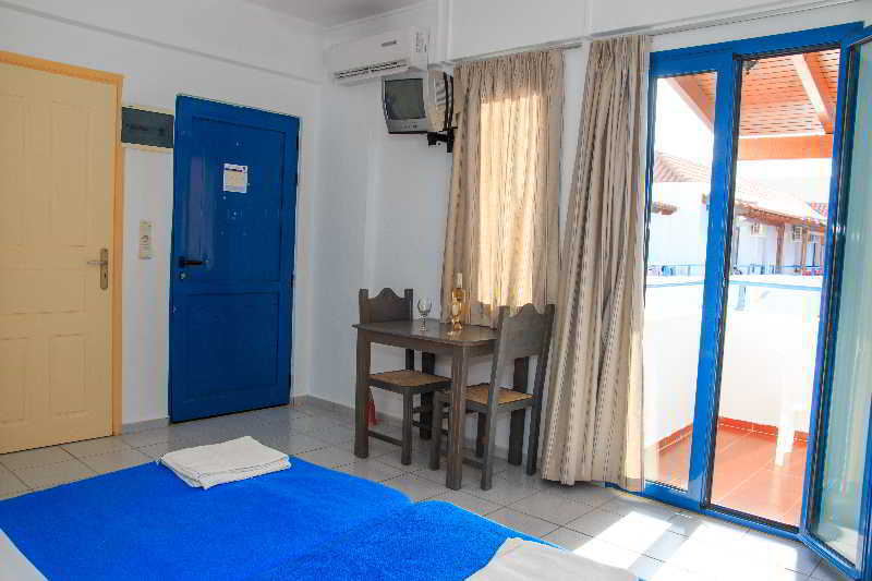 Iliana Aparthotel 2*