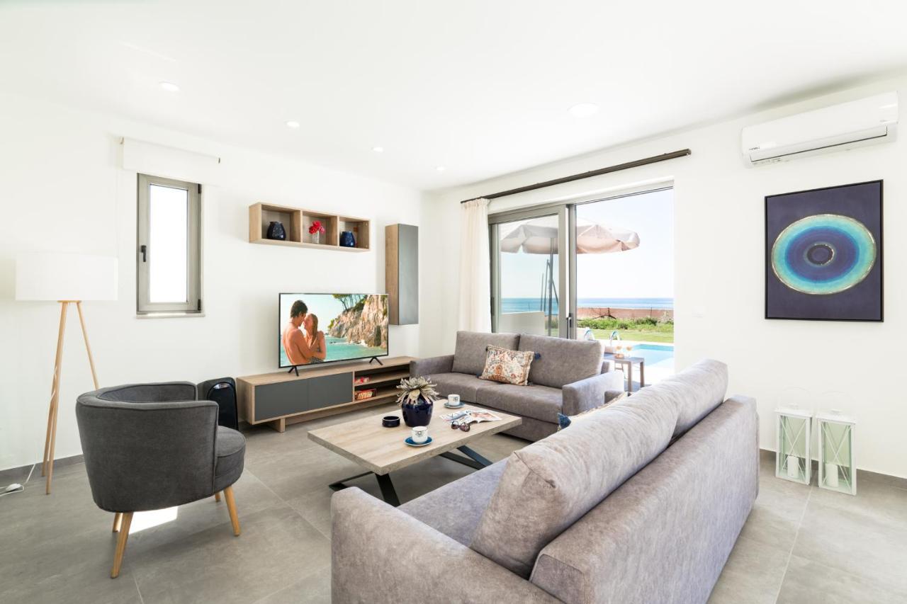 Villa Beachfront Nymphes Aigli, Brand New With Pool, Children Area & Bbq *