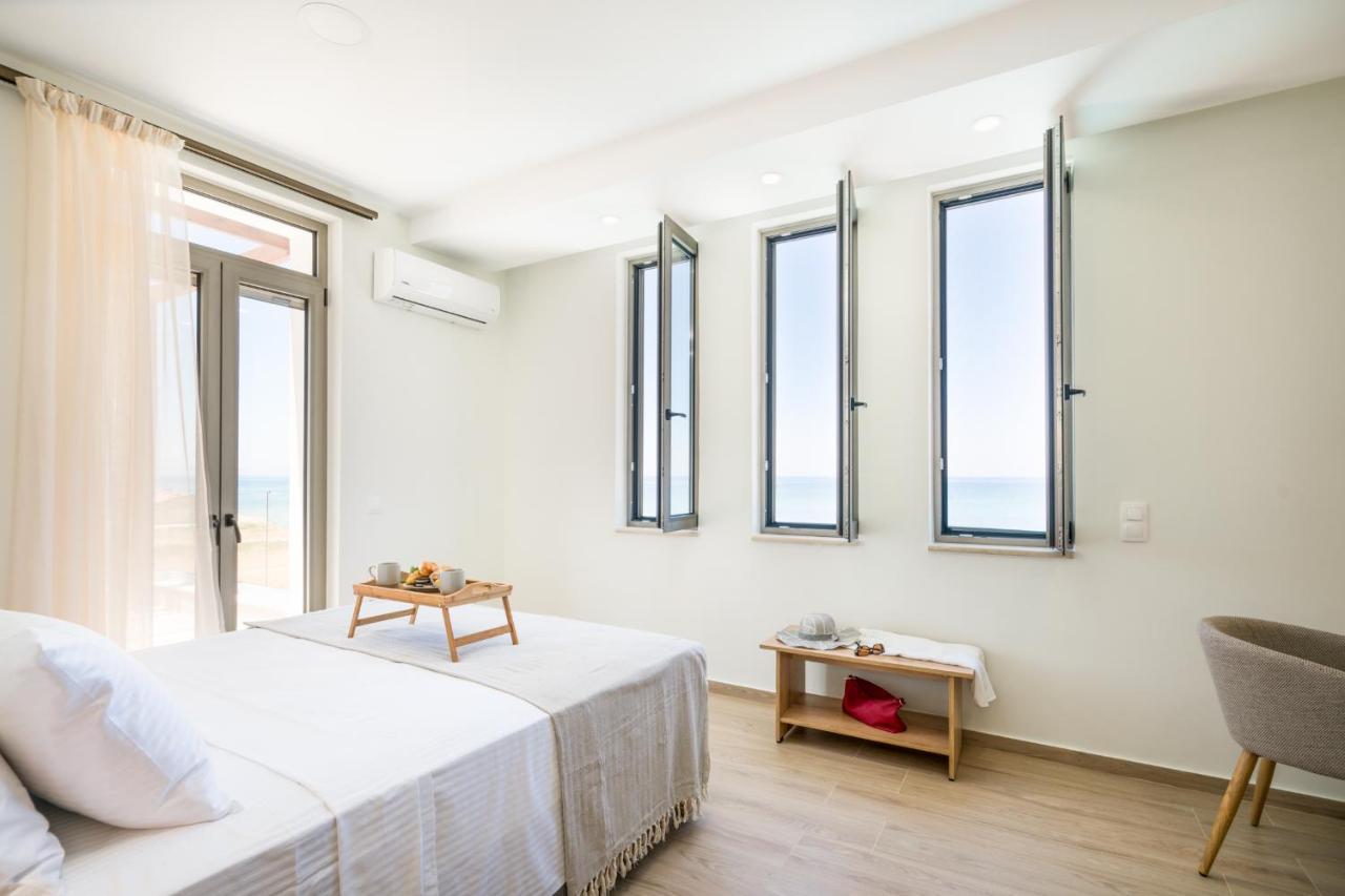 Beachfront Nymphes Aigli, Brand New With Pool, Children Area & Bbq Villa Skaleta