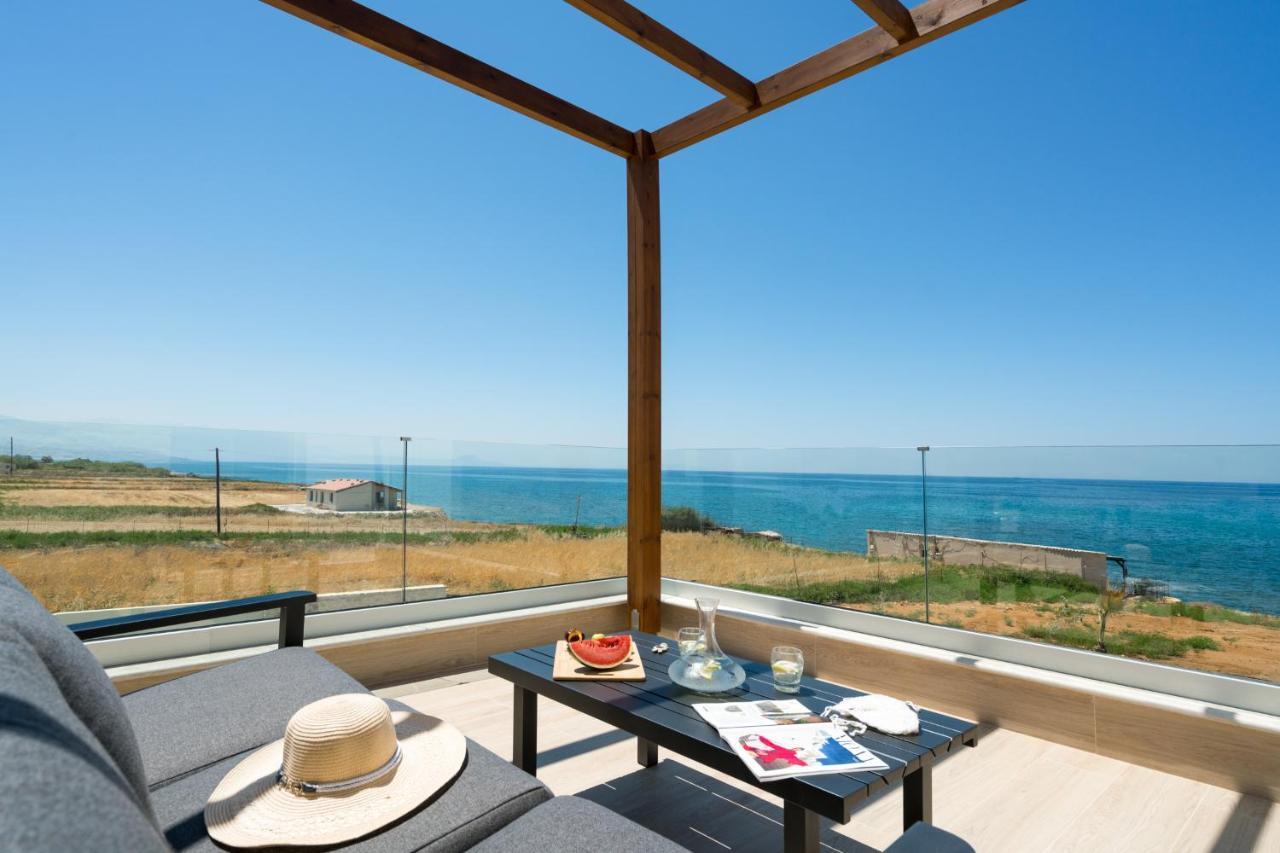 Beachfront Nymphes Aigli, Brand New With Pool, Children Area & Bbq Skaleta