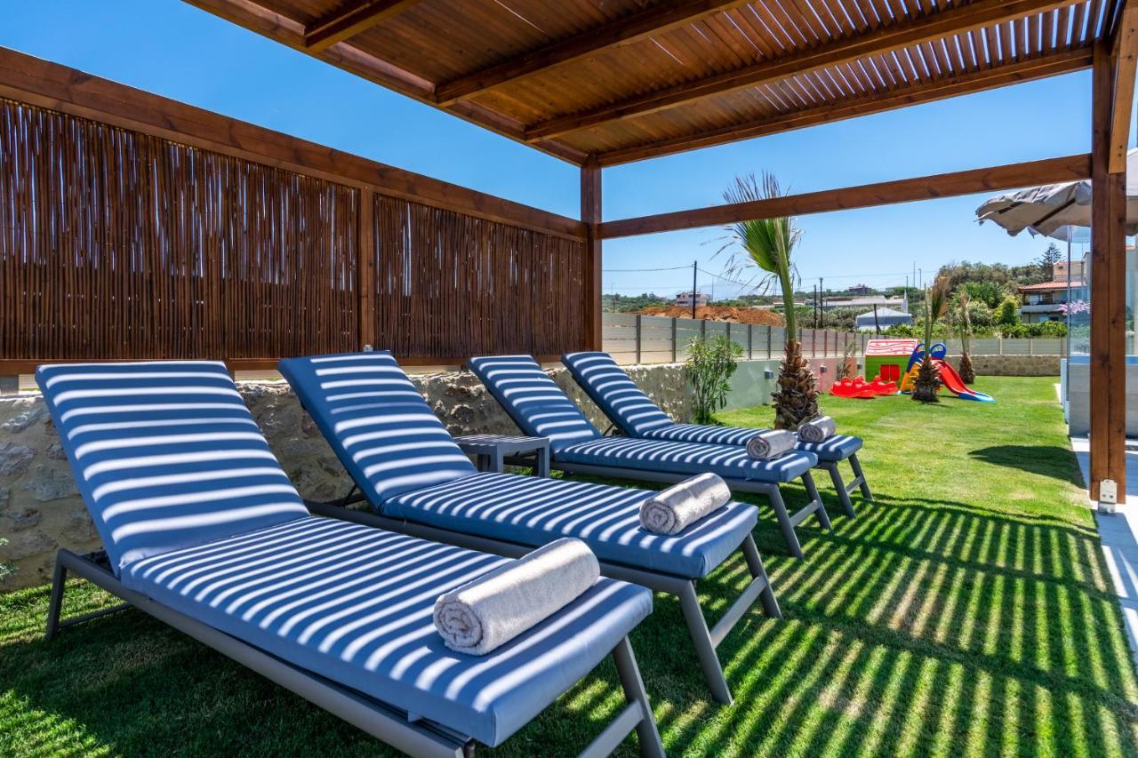 Beachfront Nymphes Aigli, Brand New With Pool, Children Area & Bbq Skaleta