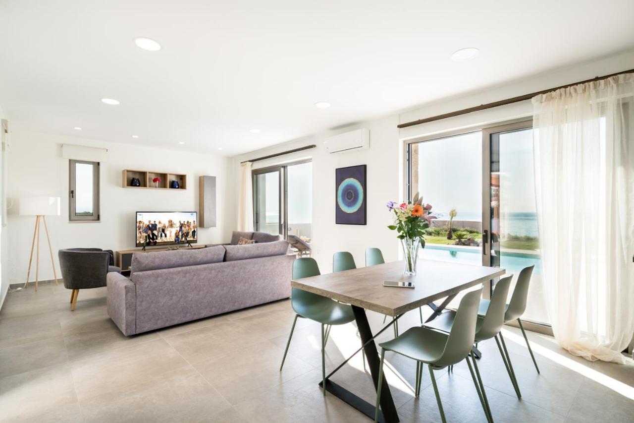 Villa Beachfront Nymphes Aigli, Brand New With Pool, Children Area & Bbq Skaleta