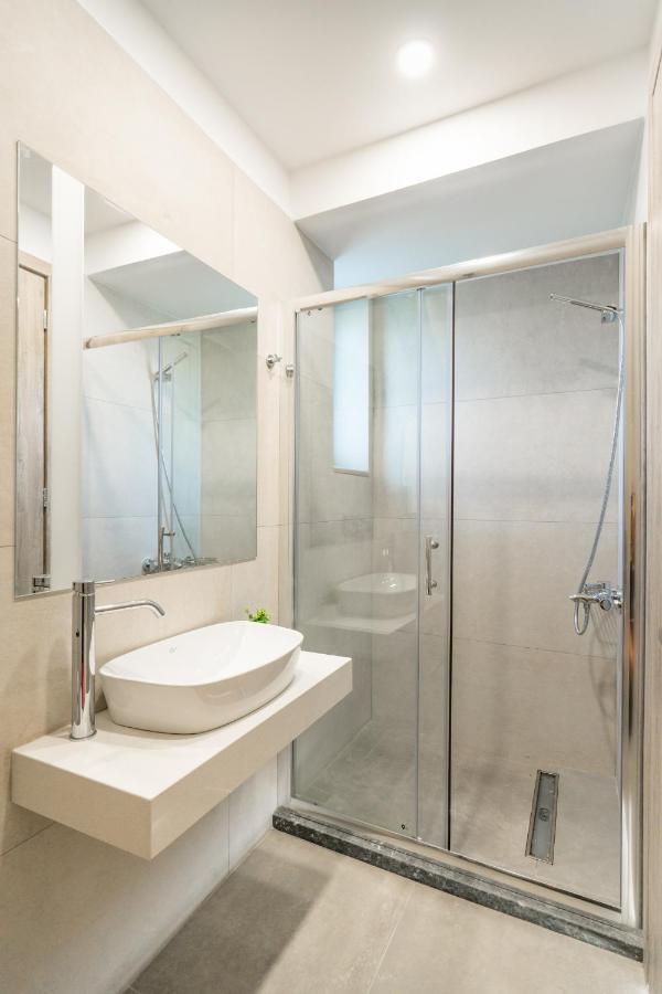 Villa Beachfront Nymphes Aigli, Brand New With Pool, Children Area & Bbq