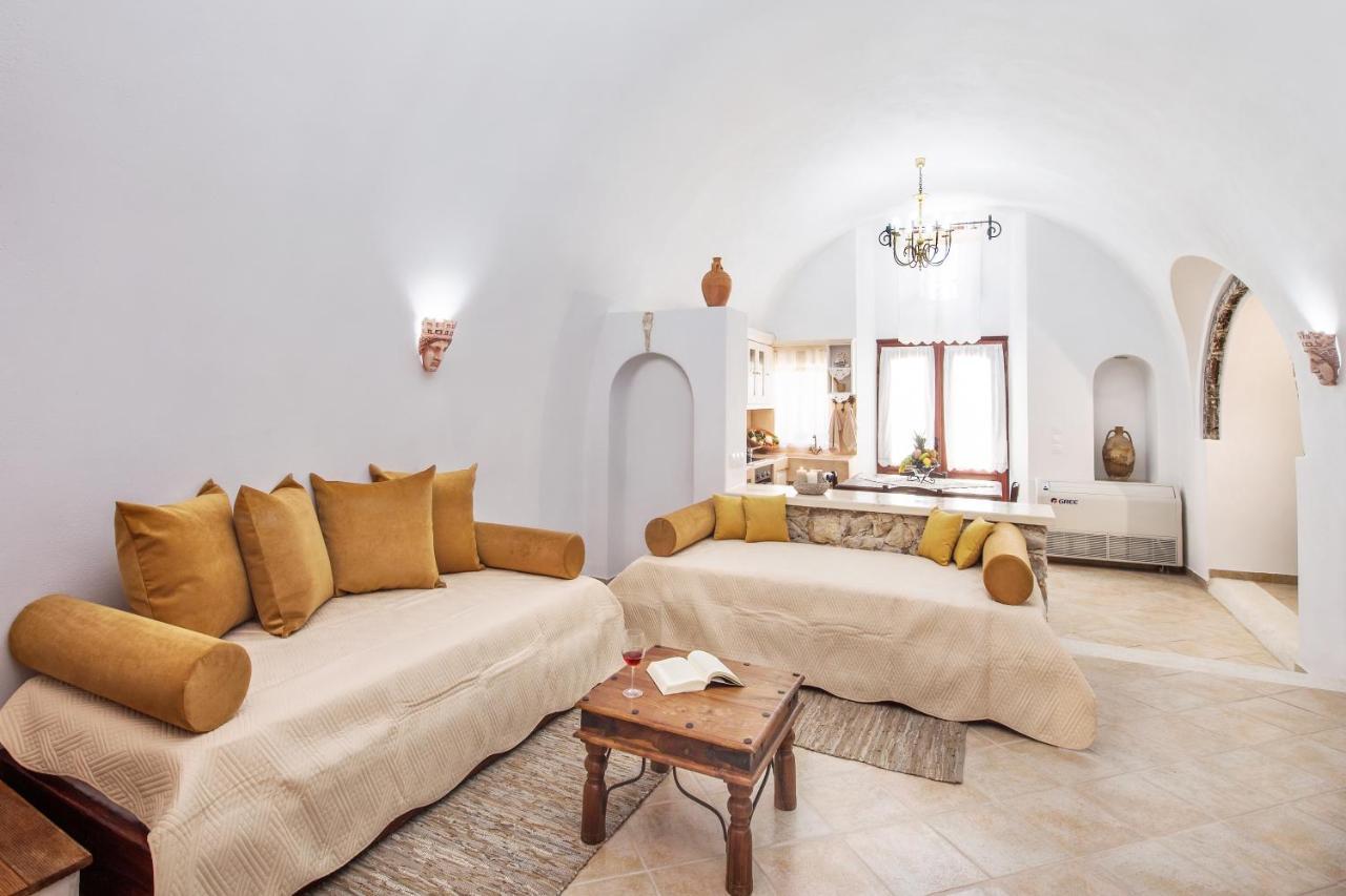 Kokos Traditional Emporio (Santorini)