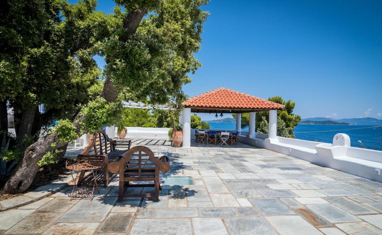 Arios, Pool, Jacuzzi And Sea Villa *