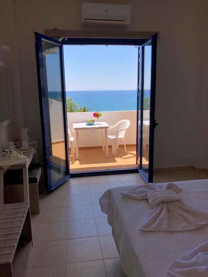 Taverna Akrogiali Hotel