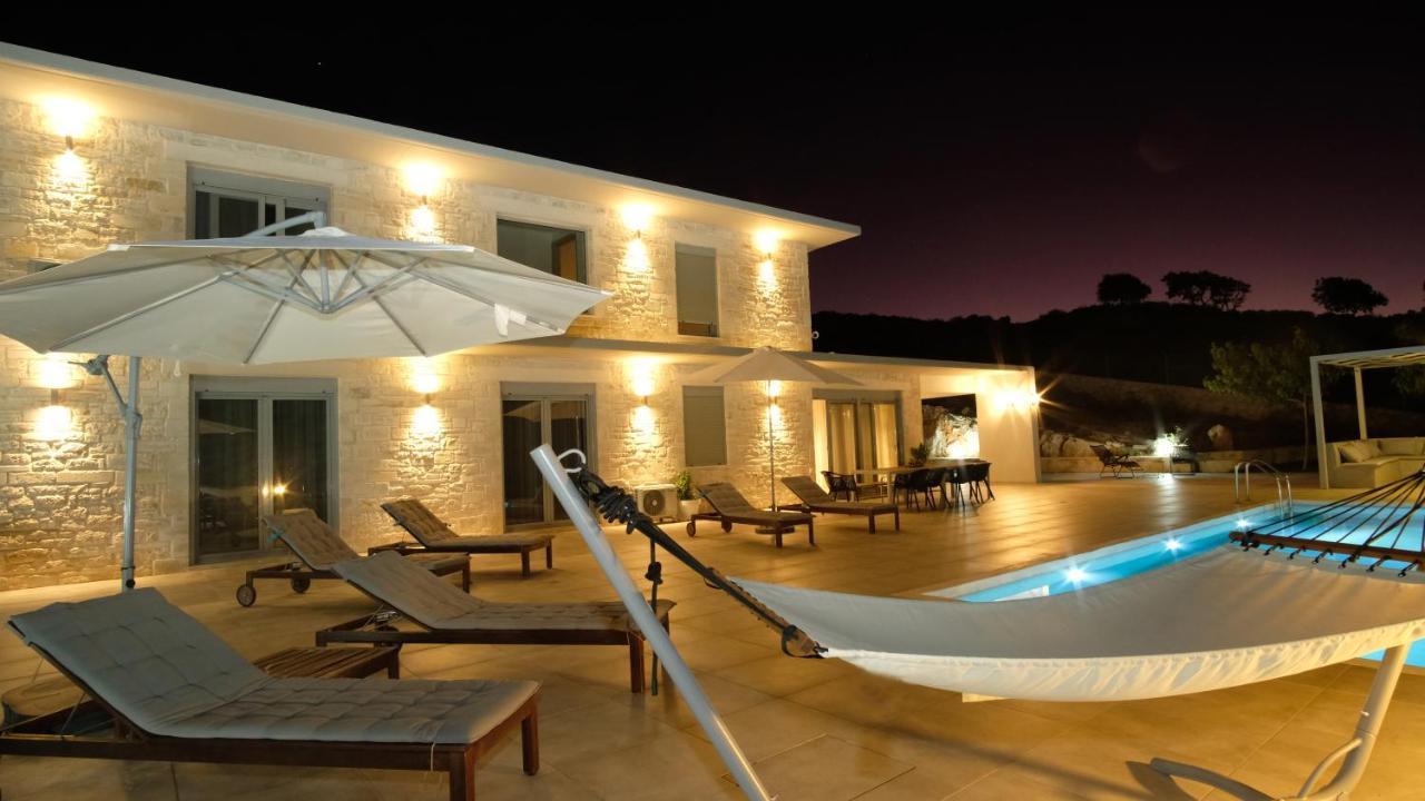 Eva West And East With 2 Private Infinity Pool & And Panoramic Sea View Villa Gerani (Rethymno)