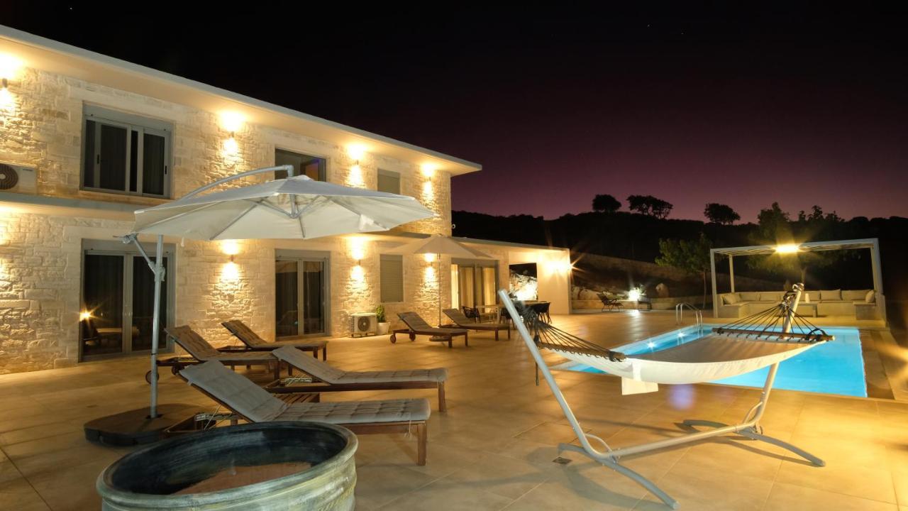 Eva West And East With 2 Private Infinity Pool & And Panoramic Sea View Villa Gerani (Rethymno)