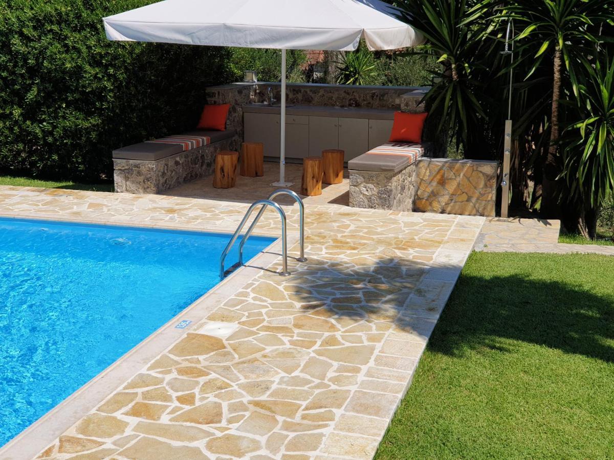 Candela Villa Evropouloi