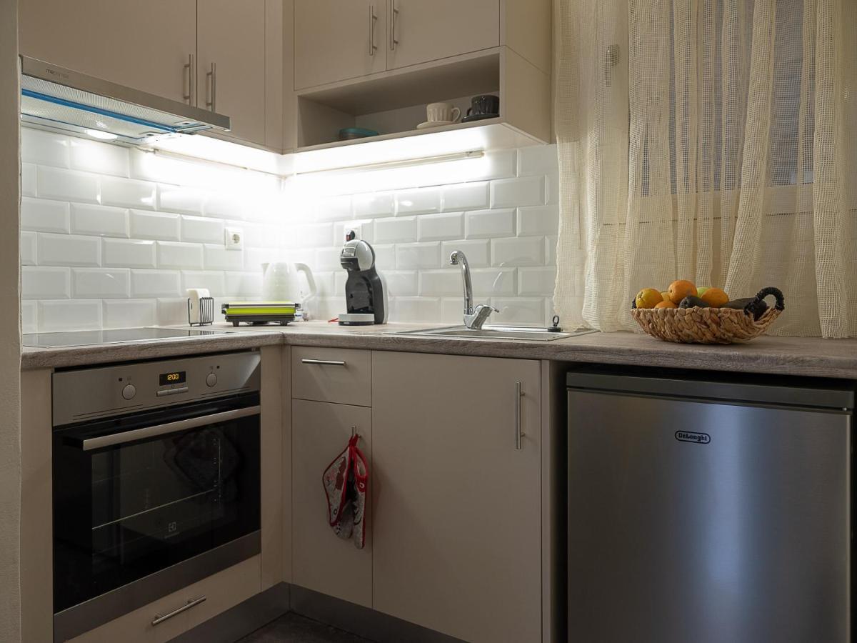 Luxury Apts Center Apartment *