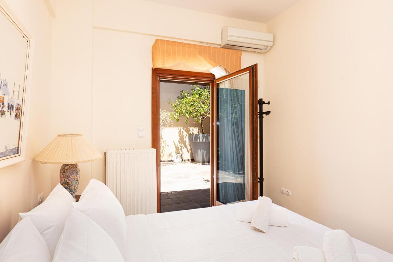 Palm Hill Villa, Royal Retreat, By Thinkvilla Villa